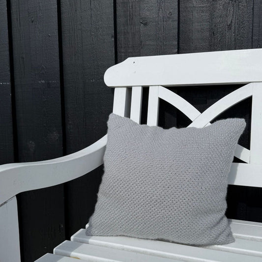 VIKTOR PILLOW - Axelknit