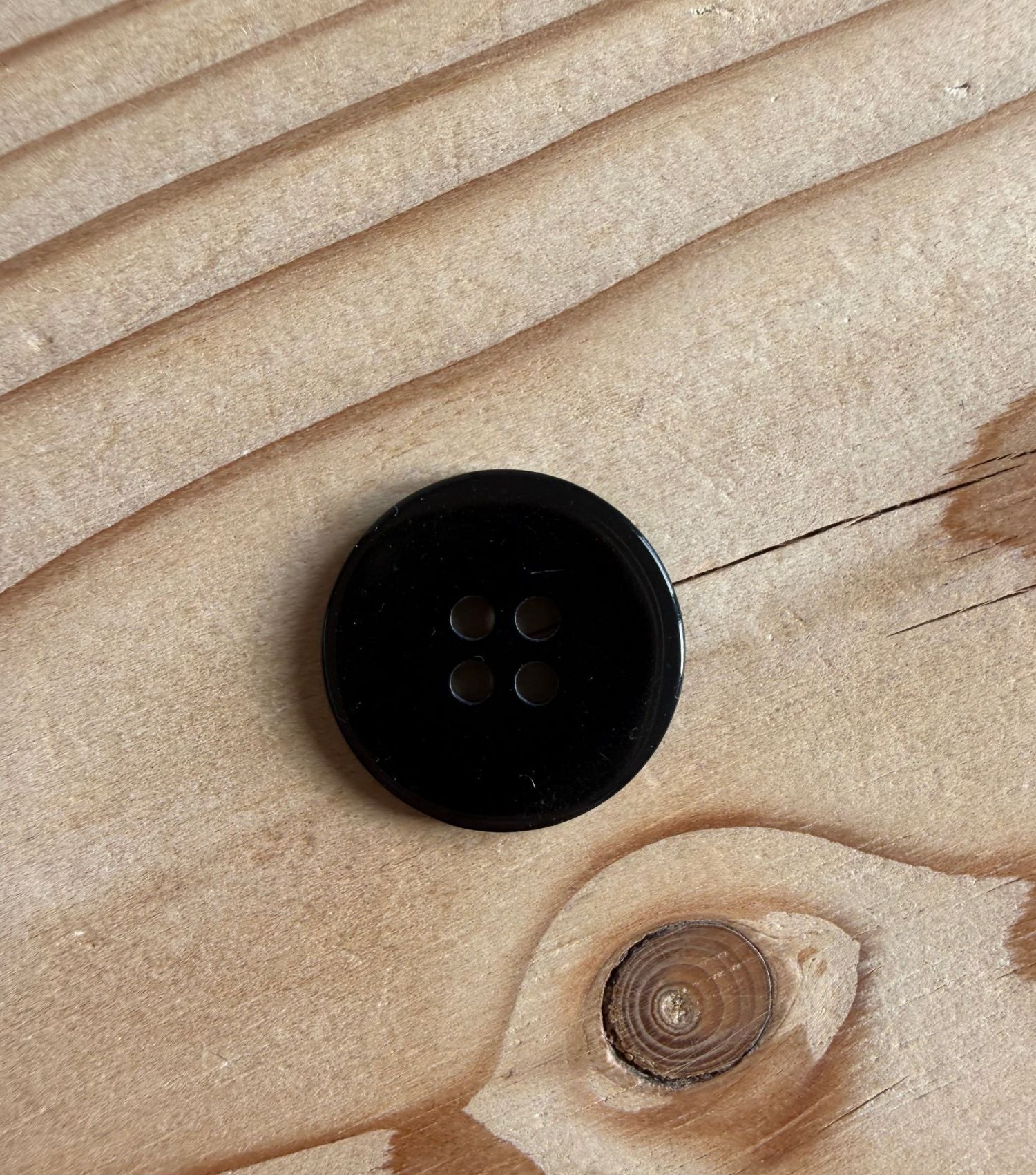 KNAPPER Ø15 MM - SORT 6 STK - Axelknit