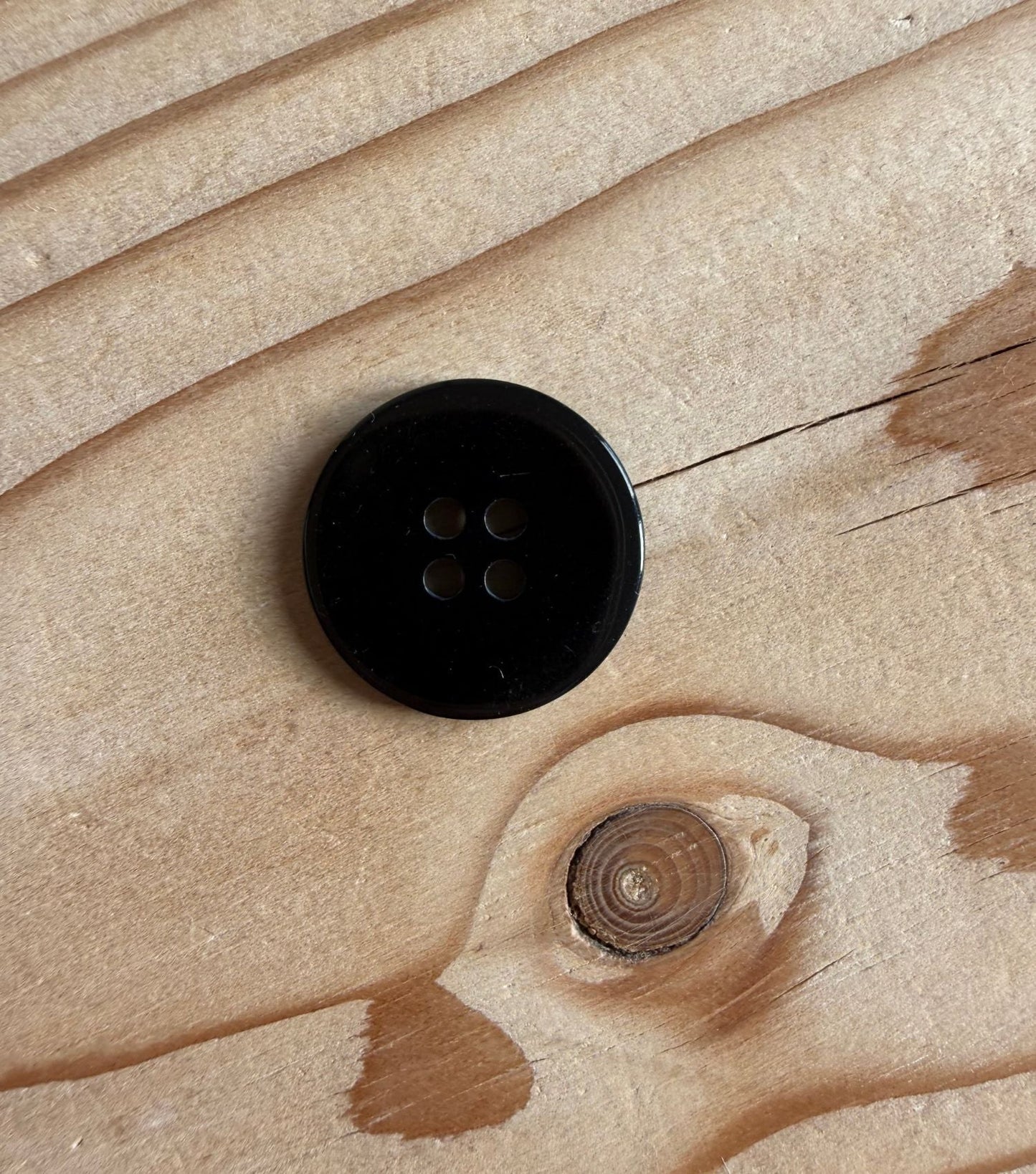 KNAPPER Ø20 MM - SORT 1 STK - Axelknit