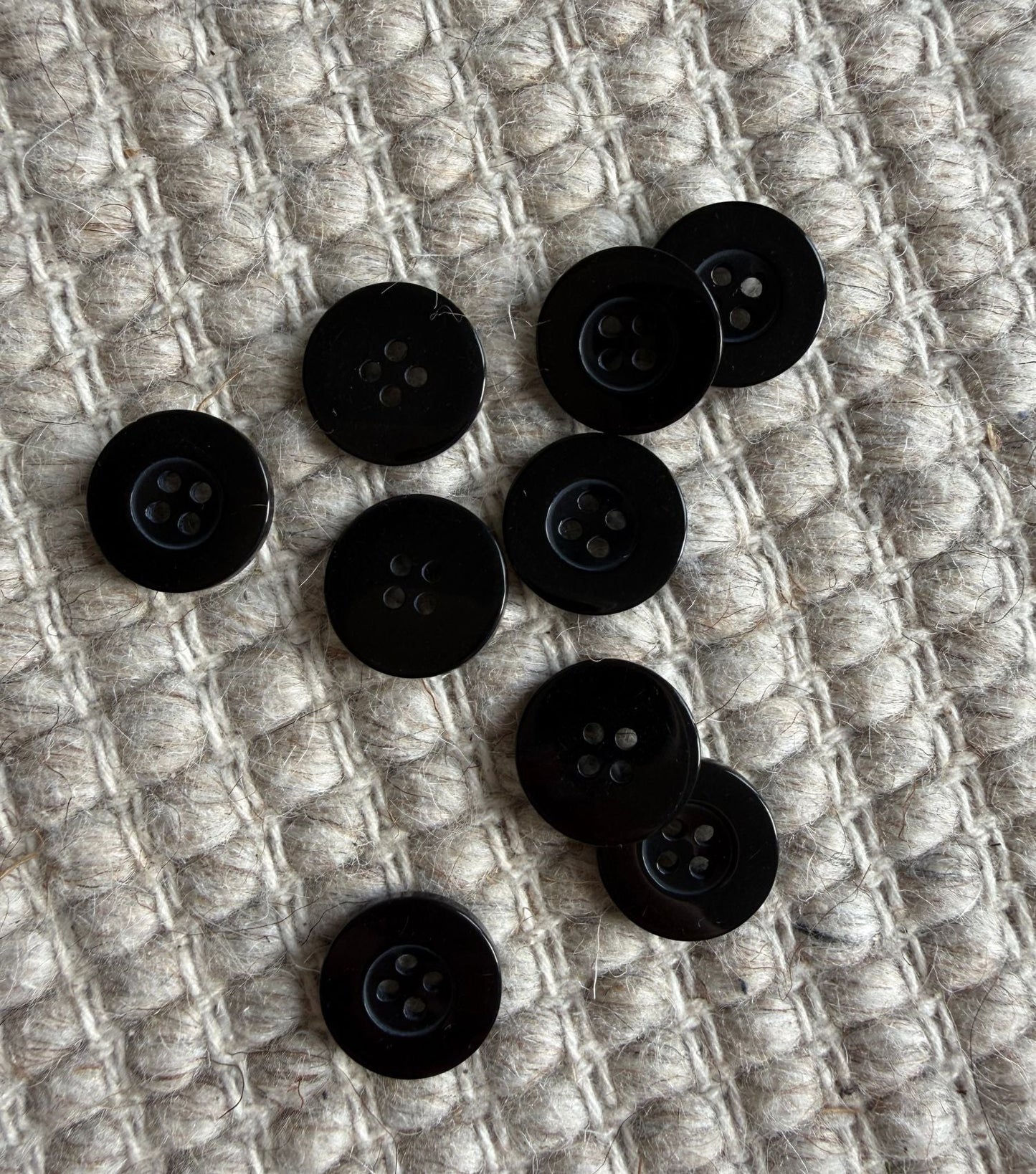 KNAPPER Ø20 MM - SORT 6 STK - Axelknit