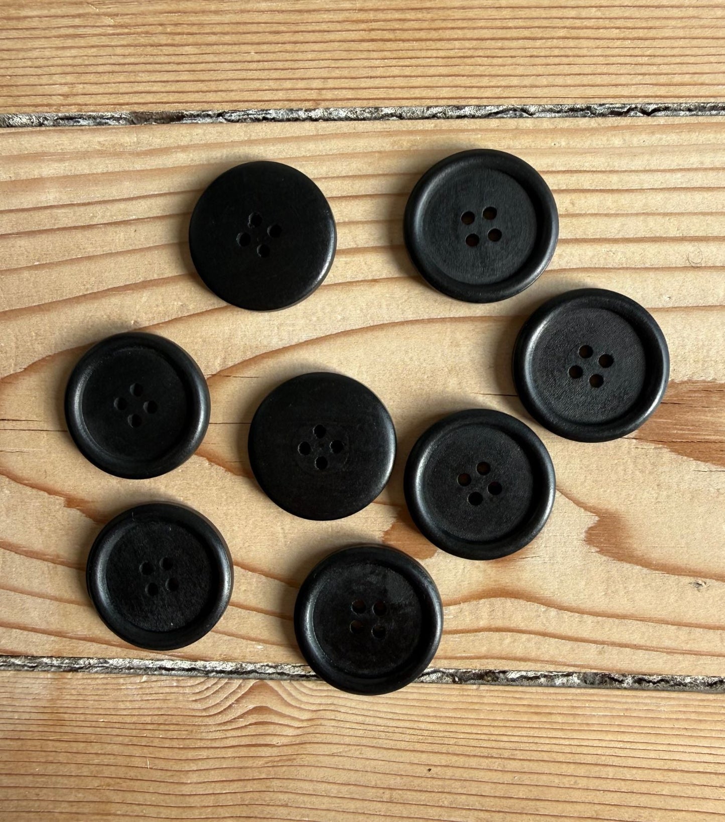 KNAPPER Ø30 MM - SORT 2 STK - Axelknit