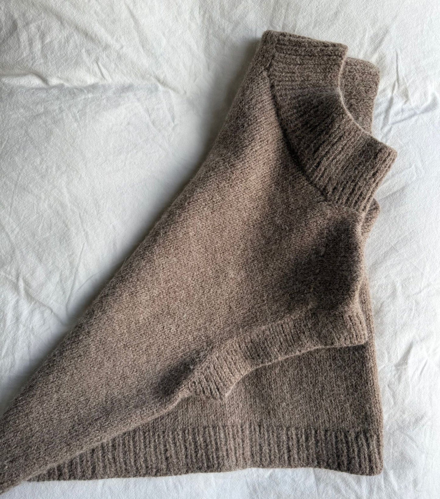 SILJE SLIPOVER - Axelknit
