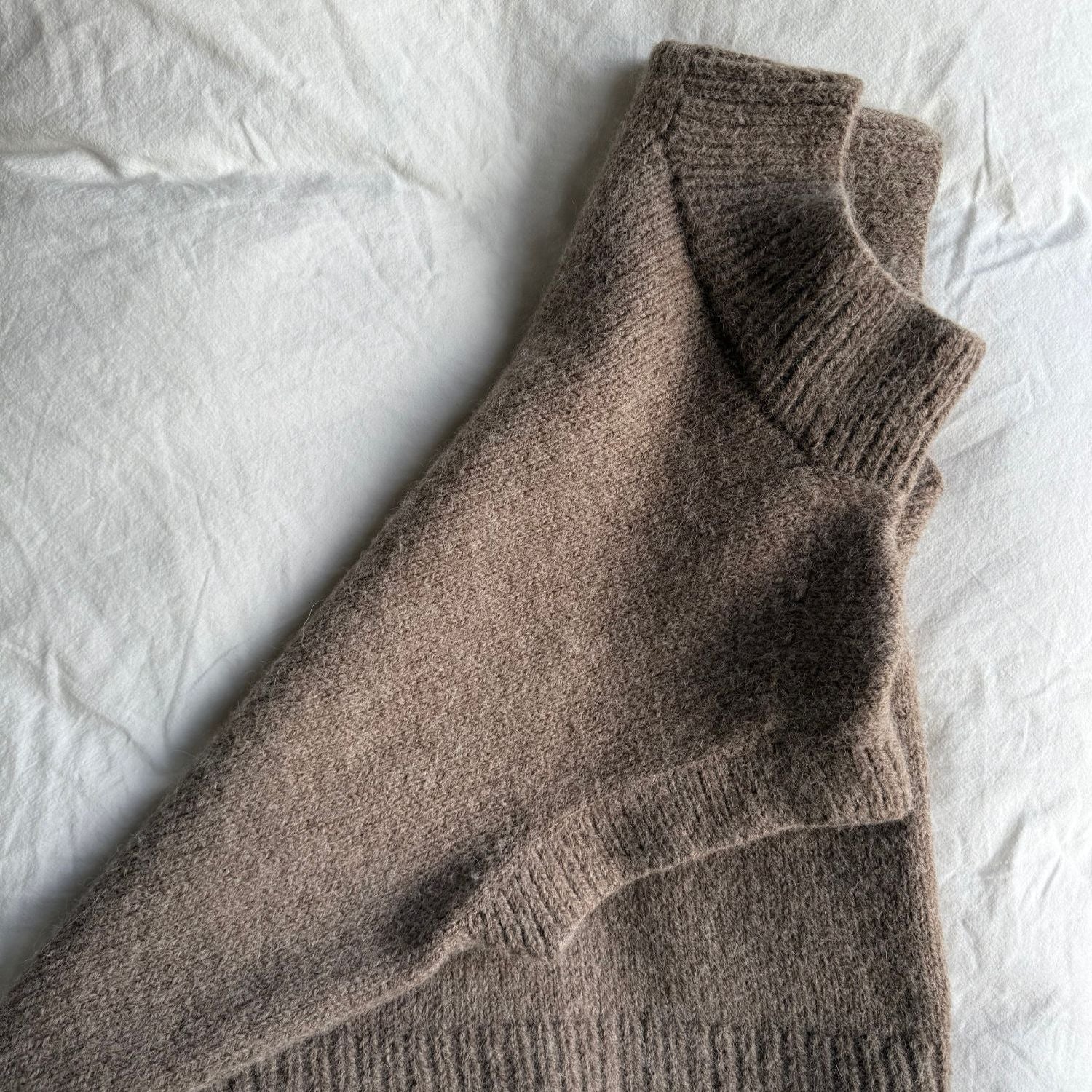 SILJE SLIPOVER - Axelknit