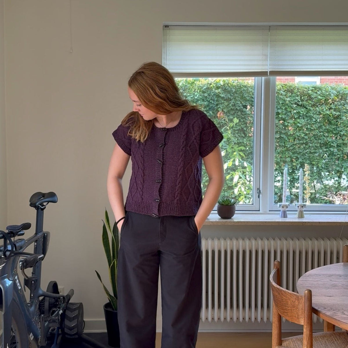 SONJA VEST - Axelknit