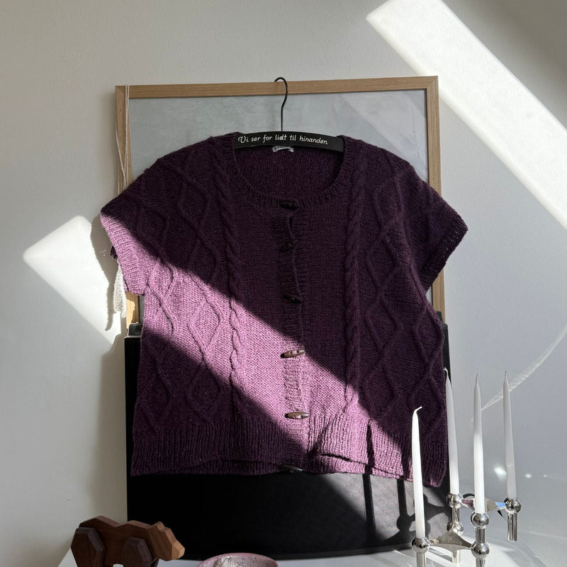 SONJA VEST - Axelknit