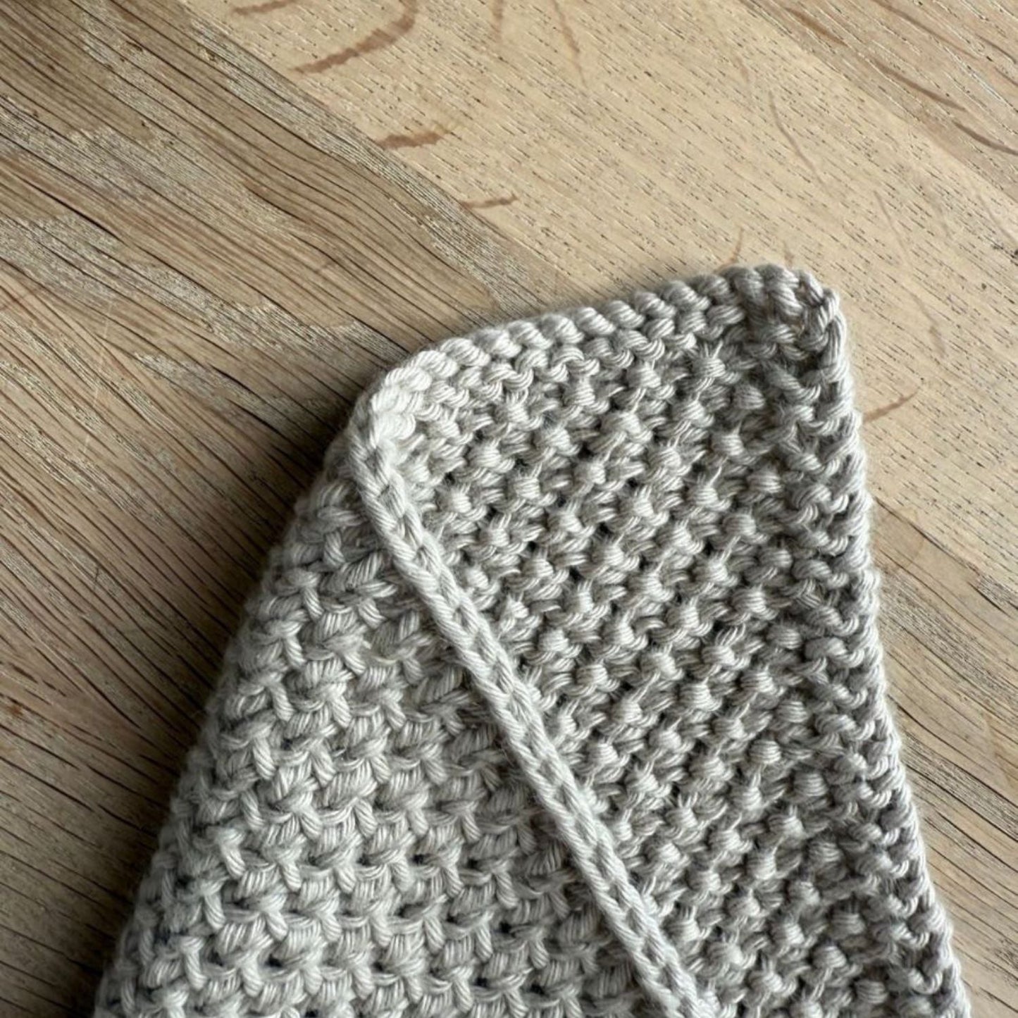 VIKTOR CLOTH - Axelknit