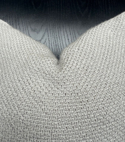 VIKTOR PILLOW - Axelknit