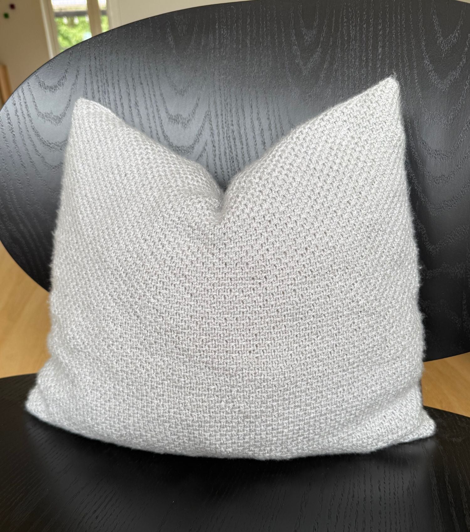 VIKTOR PILLOW - Axelknit