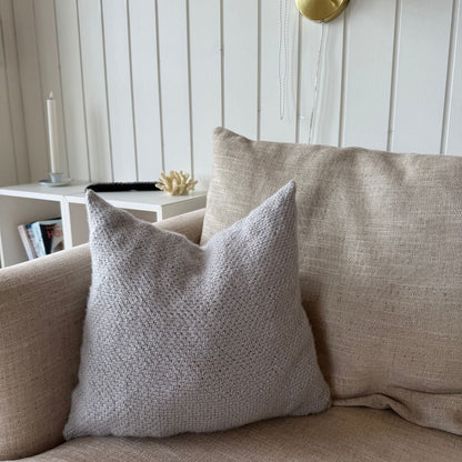 VIKTOR PILLOW - Axelknit