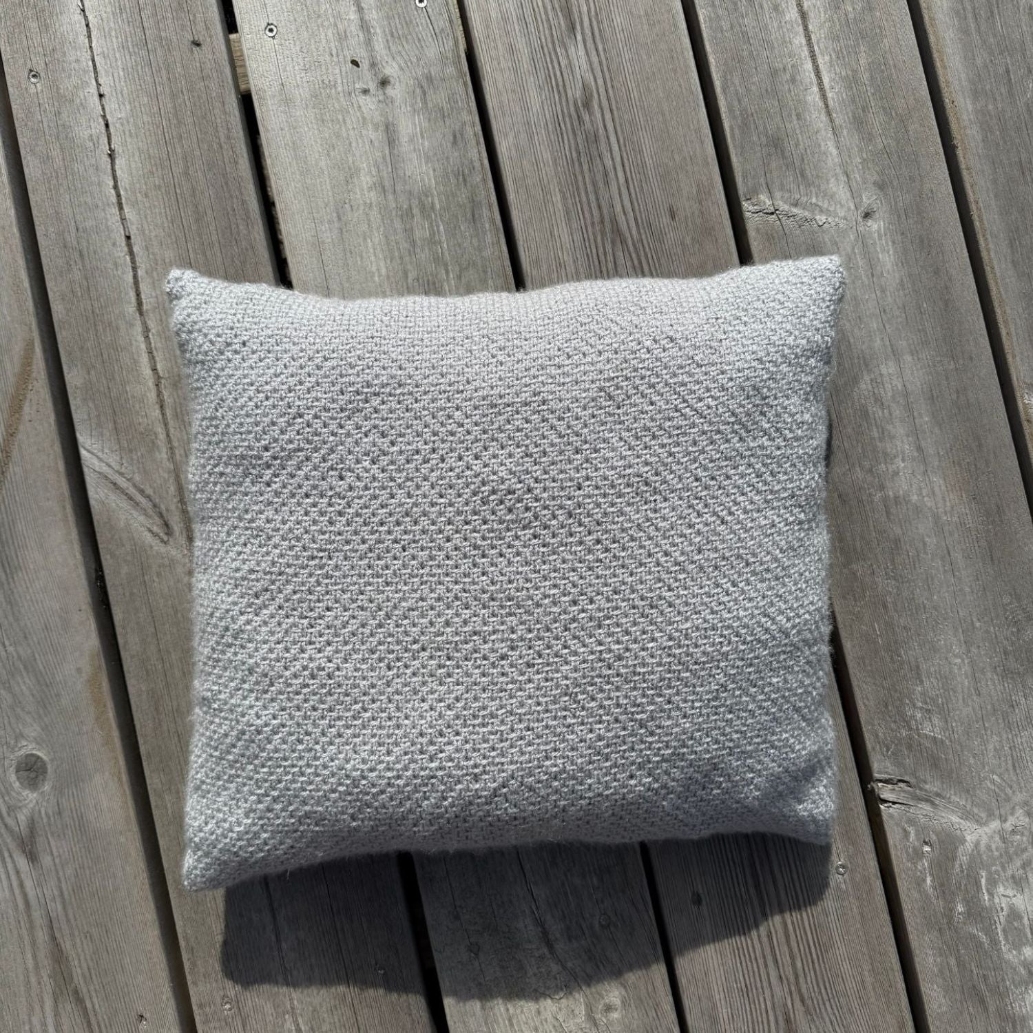 VIKTOR PILLOW - Axelknit