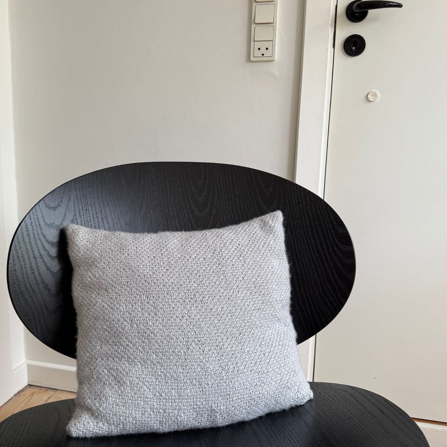 VIKTOR PILLOW - Axelknit