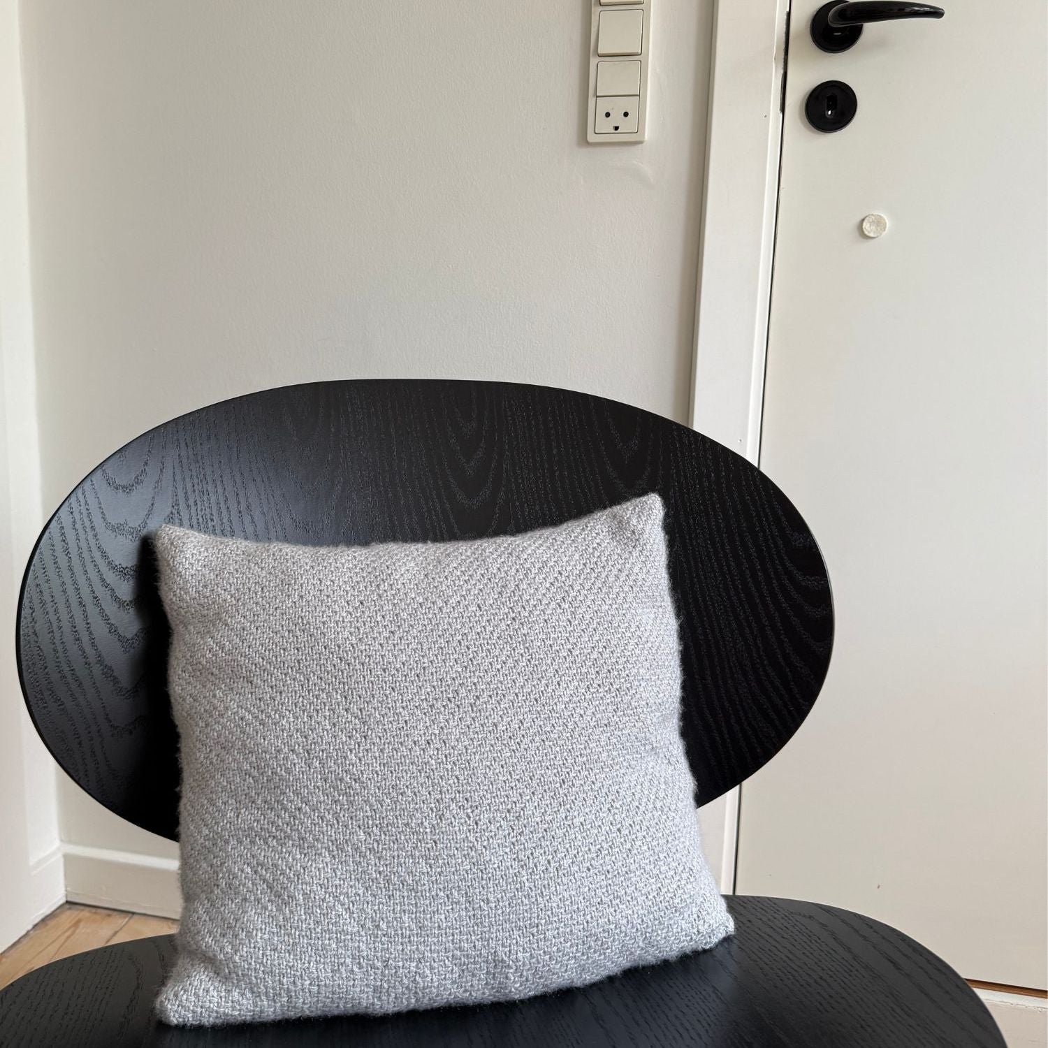 VIKTOR PILLOW - Axelknit