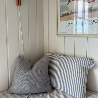 VIKTOR PILLOW - Axelknit
